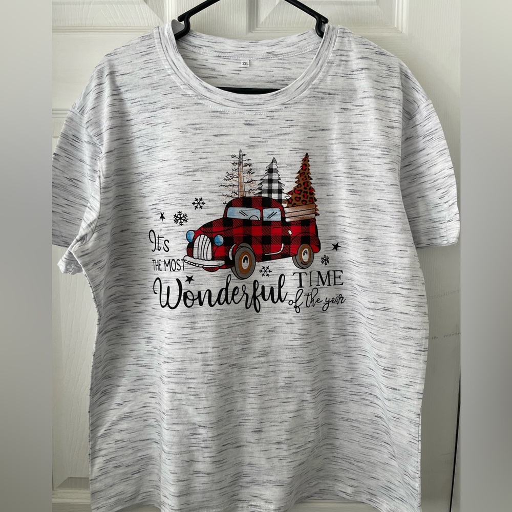 Holiday T-shirt. Size 2XL